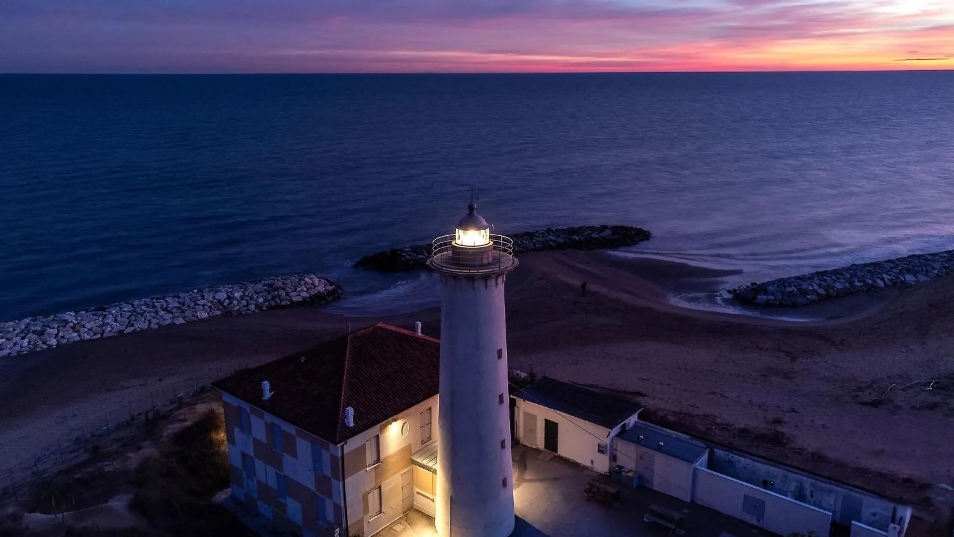 Relaxing Studio Apartment With Sea View And Ac Bibione Italia